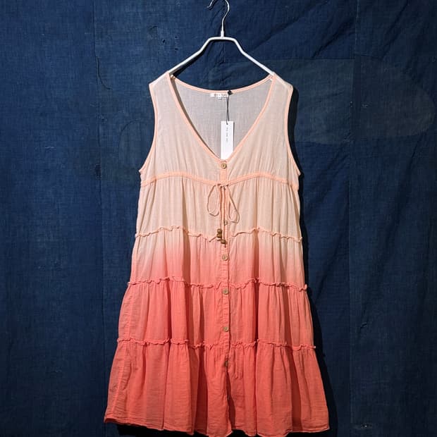 44-66 ) JPN Ombre Tiered Dress