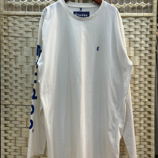 100 정품 ETUDES 티셔츠 팝니다
