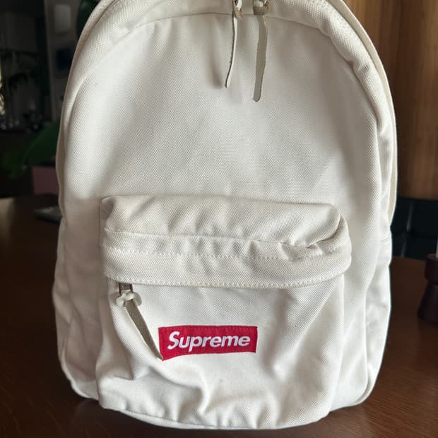 슈프림 캔버스 백팩 화이트