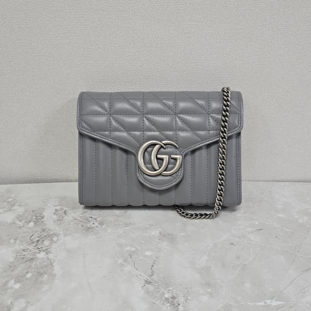 구찌 GG 마몬트 마틀라쎄 체인 숄더백 판매