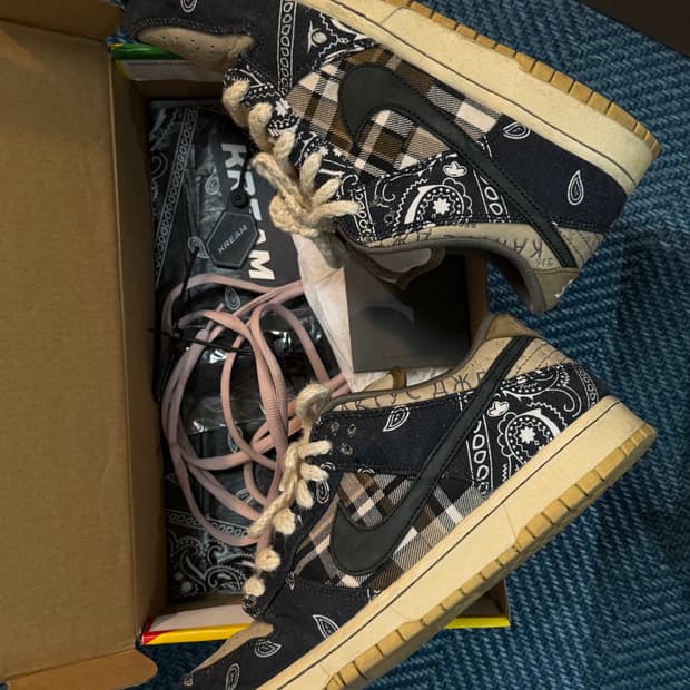 트래비스 스캇 덩크 로우 270