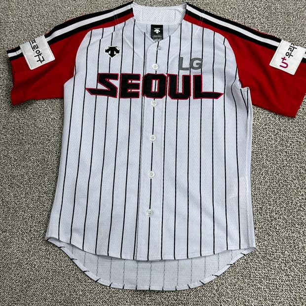 LG트윈스 데상트 서울 스트라이프 정우영 유니폼