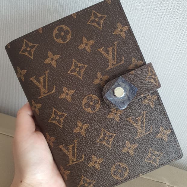 루이비통다이어리 루이비통지갑 새상품 파격처분