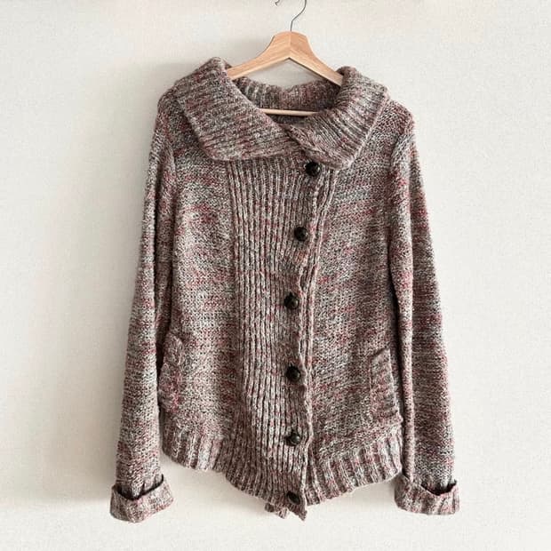 Yummyummichichi 핑크뮬리 사선 니트 가디건