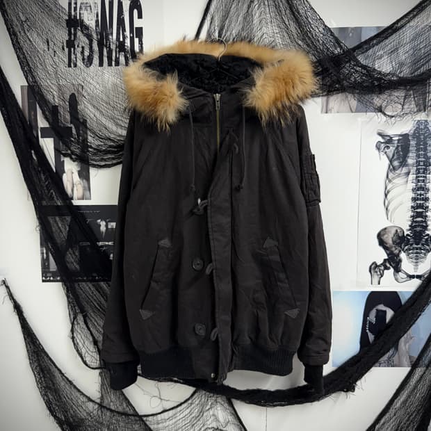 Fur detailed hoddie jumper -단추 하자 참조 -