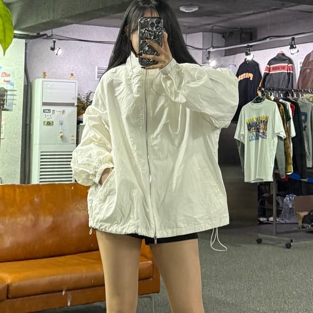 마뗑킴 코팅 바람막이 자켓 아이보리 B4678