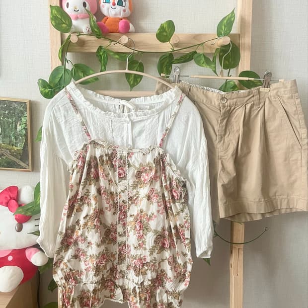 모리걸 빈티지 플라워 프릴 나시 🌺🌿