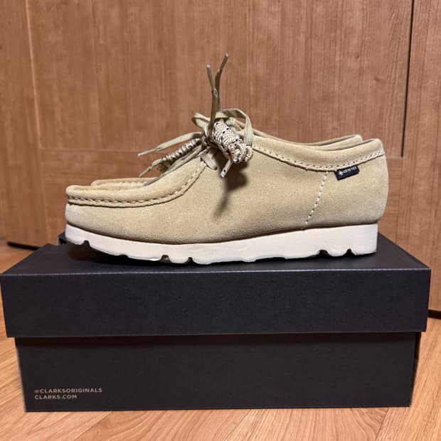 [250] 클락스 왈라비 gtx 고어텍스 uk6.5 메이플 스웨이드