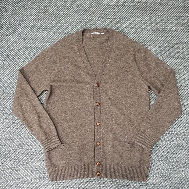 유니클로 브이넥 니트 가디건 남자105