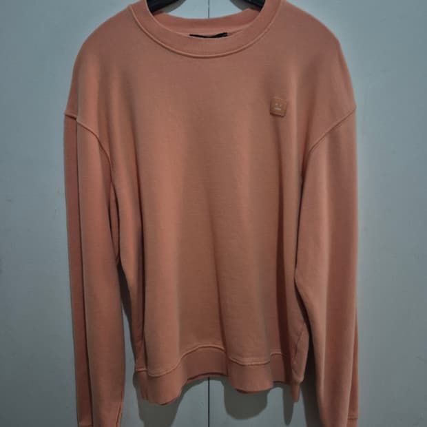 아크네 스튜디오 맨투맨