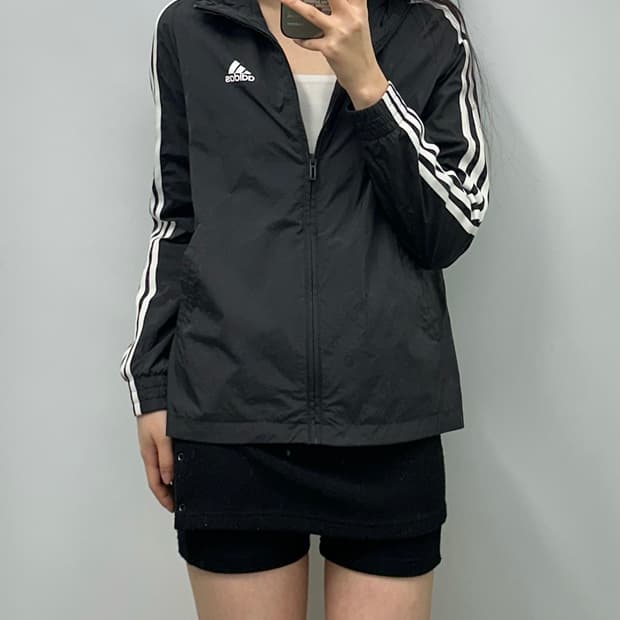 아디다스 블랙 사이드라인 바람막이