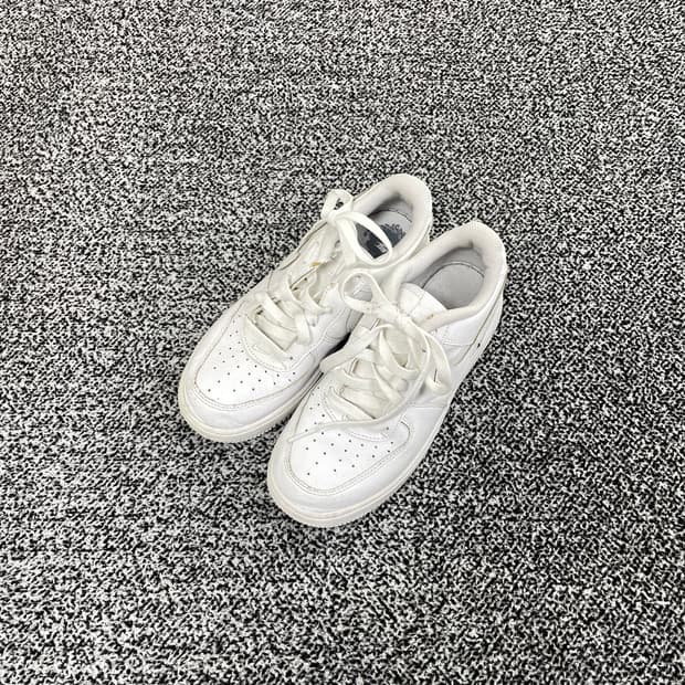 빈티지9. 나이키 에어포스1 로우화이트 스니커즈 운동화
