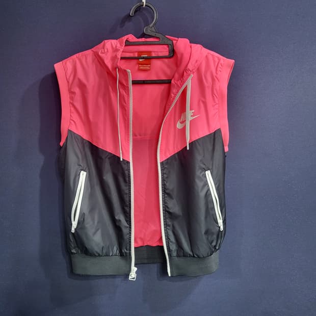 나이키 윈드러너 베스트