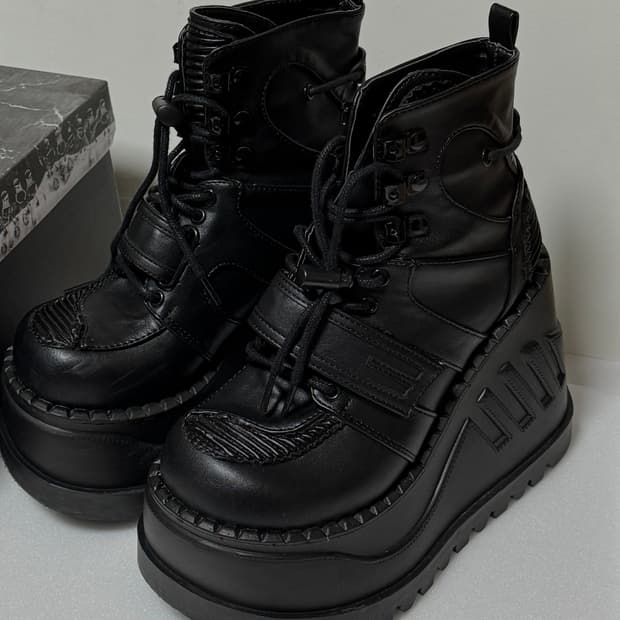 데모니아 스톰프 하이 us6