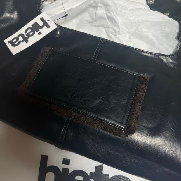 hieta 히에타 티나 숄더백 블랙 (새상품)