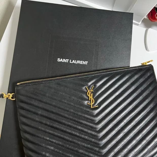 입생로랑 마틀라세 클러치백 정품 풀박스 