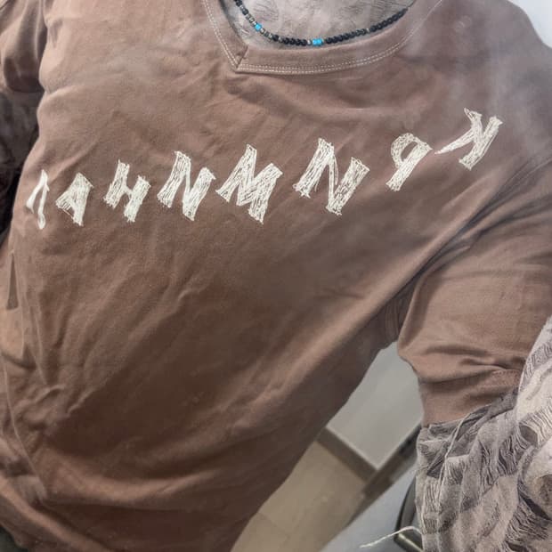 디젤 브이넥 반팔티