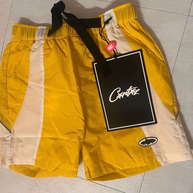 코르테이즈 스프링쇼츠