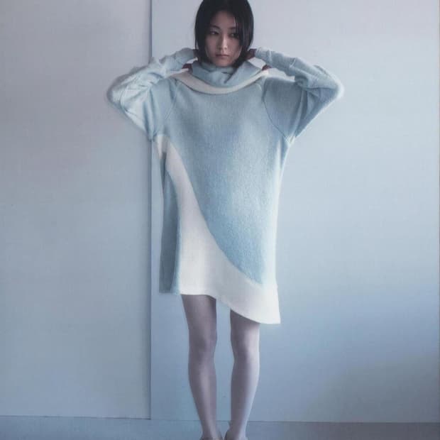 지초이 AW24 CURVED RAGLAN SWEATER 스웨터 원피스