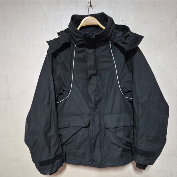 Balenciaga 발렌시아가 쉘파카 (36)