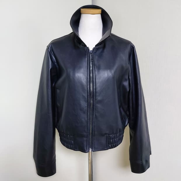 레이디볼륨 블랙 레더 자켓 (M)

