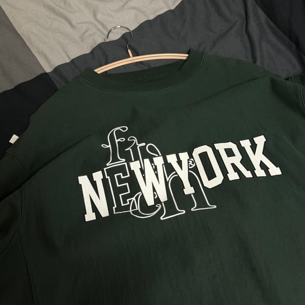 패치선데이 뉴욕 레터링 맨투맨