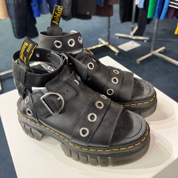 [250mm] 닥터마틴 리키 HDW 샌들