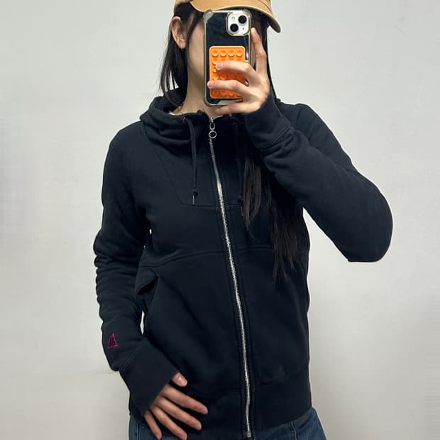 나이키 ACG 자수로고 절개 포인트 후드집업 블랙