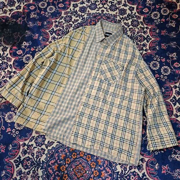 아조바이아조 베이지 체크 믹스 박시핏 셔츠 Free