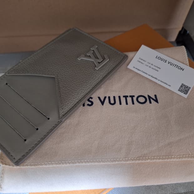 루이비통 카드홀더 지갑 판매합니다