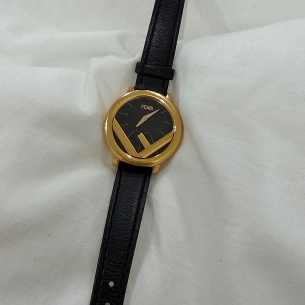 펜디 시계 팝니다