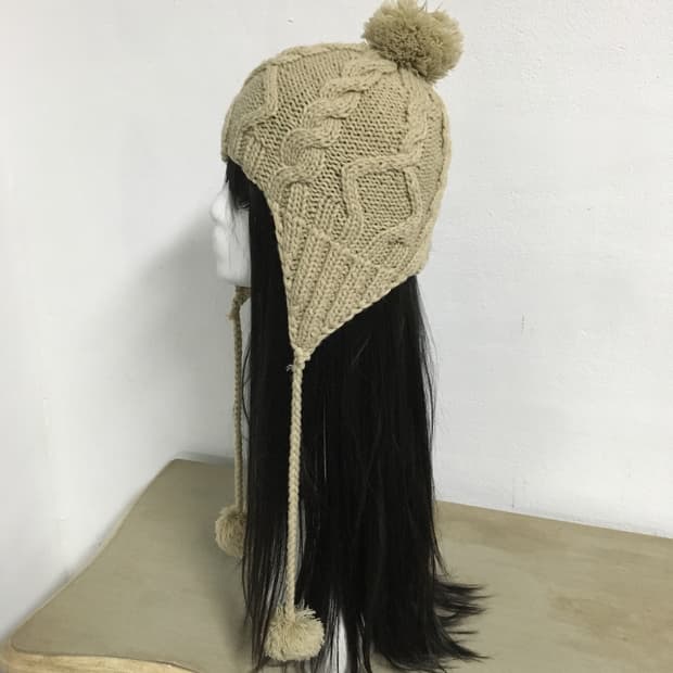  pom cable knit beanie