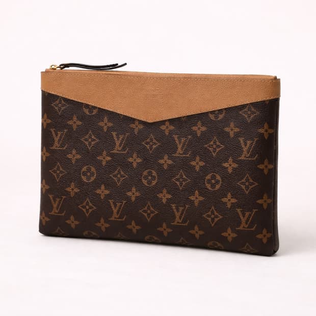 [S급] 루이비통 데일리 파우치 모노그램 캔버스 세서미 판매합니다!!!