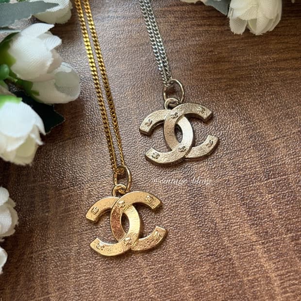 샤넬 쁘띠 로고 포인트 목걸이 