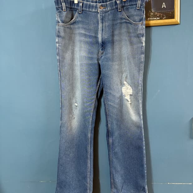 90‘s Levis 547 Boot cut Denim.