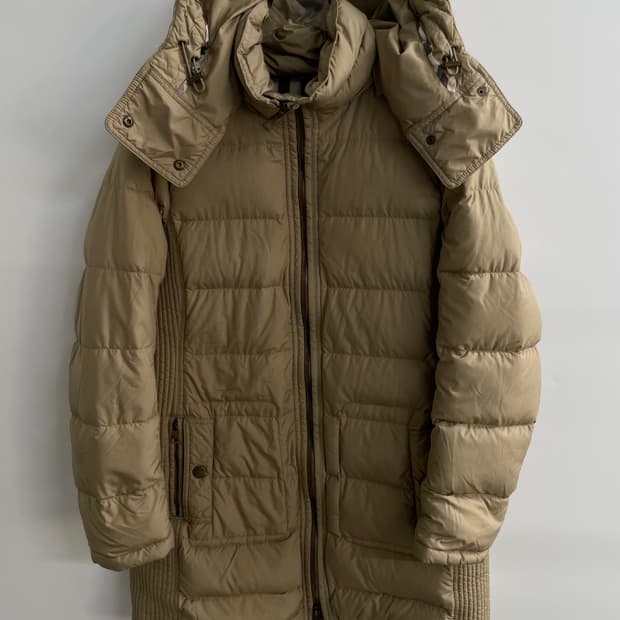 버버리 브릿 여성용 후드 구스 다운 패딩(L싸이즈)