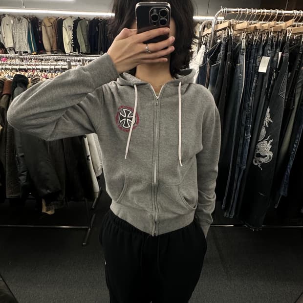 OS)인디펜던트 빈티지 그레이 프린팅 후드집업