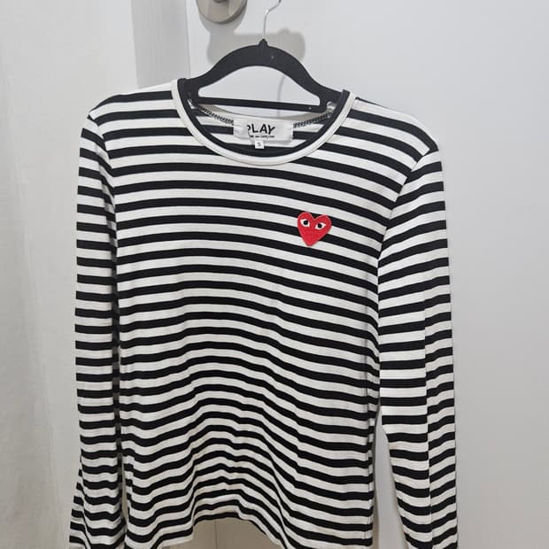 꼼데가르송 롱슬리브 s사이즈