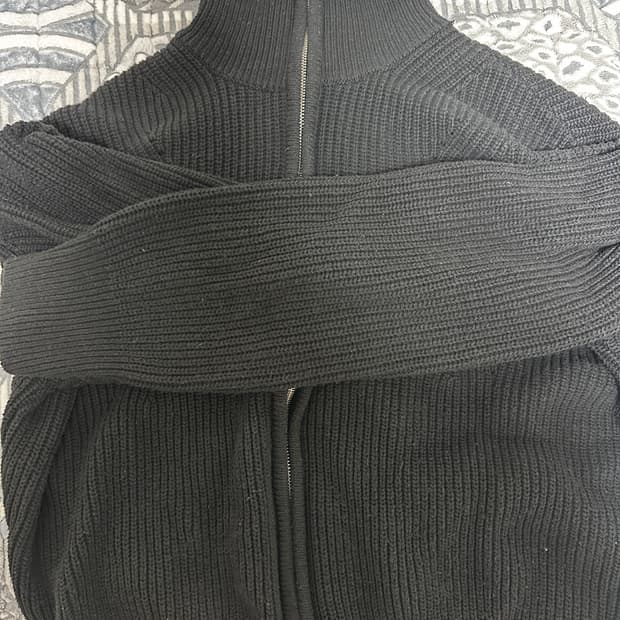 토니웩 니트 집업팝니다.