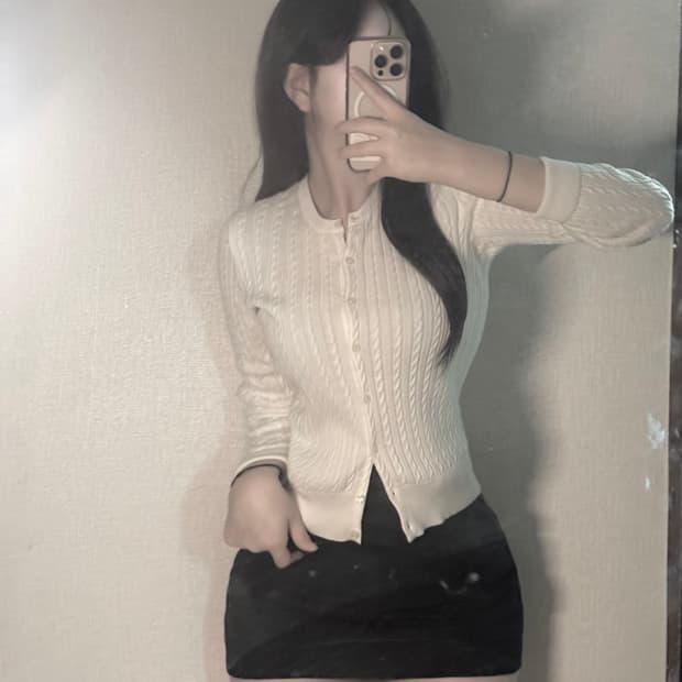 폴로 화이트 니트