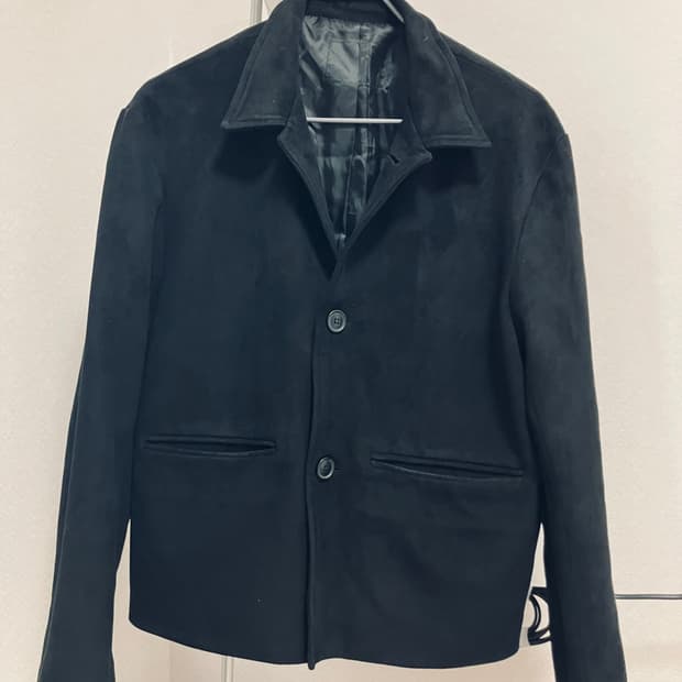 블랙스웨이드 쓰리버튼 크롭자켓