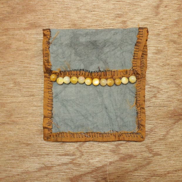 명주-자개 손바느질 지갑