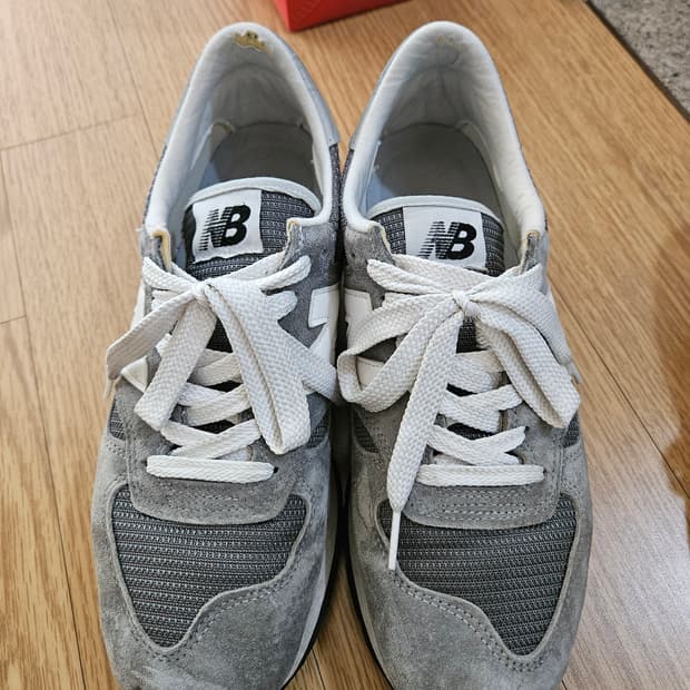 뉴발란스 990v1 275사이즈