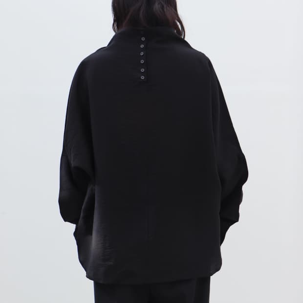 오브헤덴 OPHEDEN 스탠드 카라 블라우스 Black