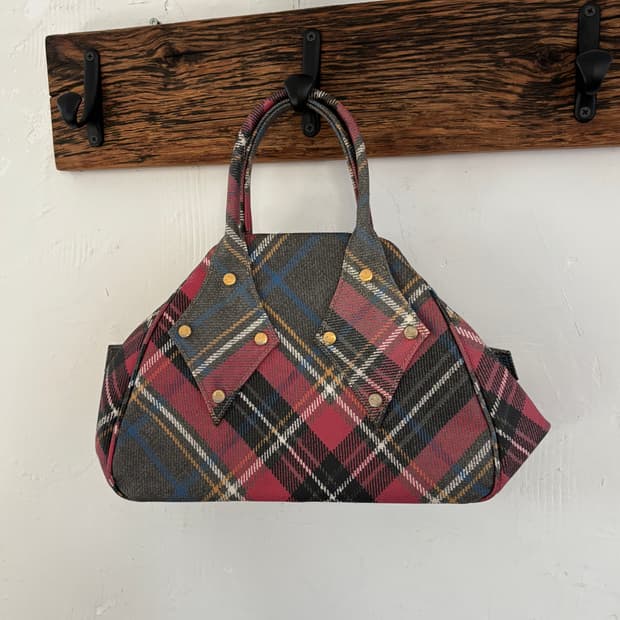 Vivienne Westwood 비비안웨스트우드 타탄 체크 핸드백