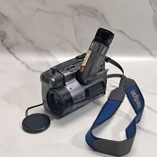 소니 핸디캠 Video Hi8 CCD TR1000