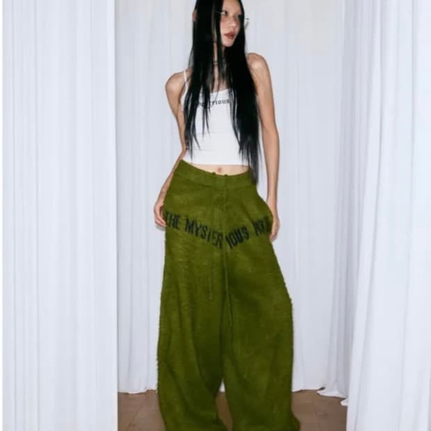 더미스테리어스호텔 니트 팬츠 올리브