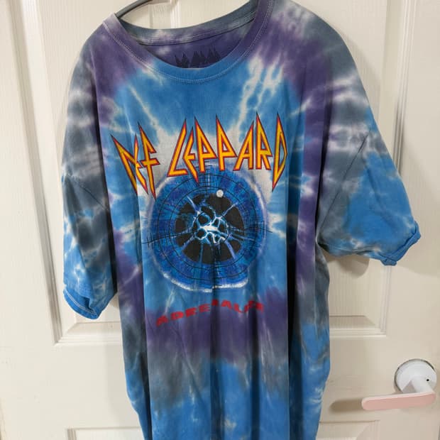 2018 데프레파드 밴드티