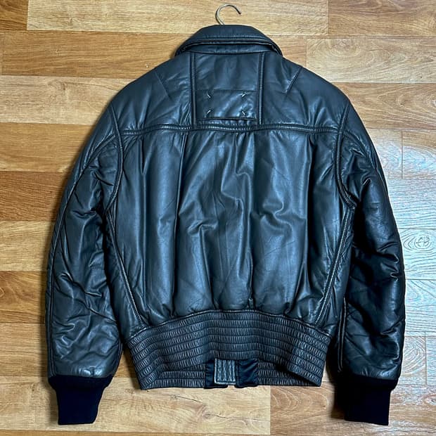 [48]마르지엘라 16FW 스티치 레더 봄버 자켓