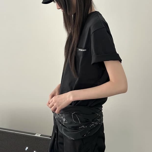 구매) hyeinseo basic t-shirt 혜인서 베이직 티셔츠